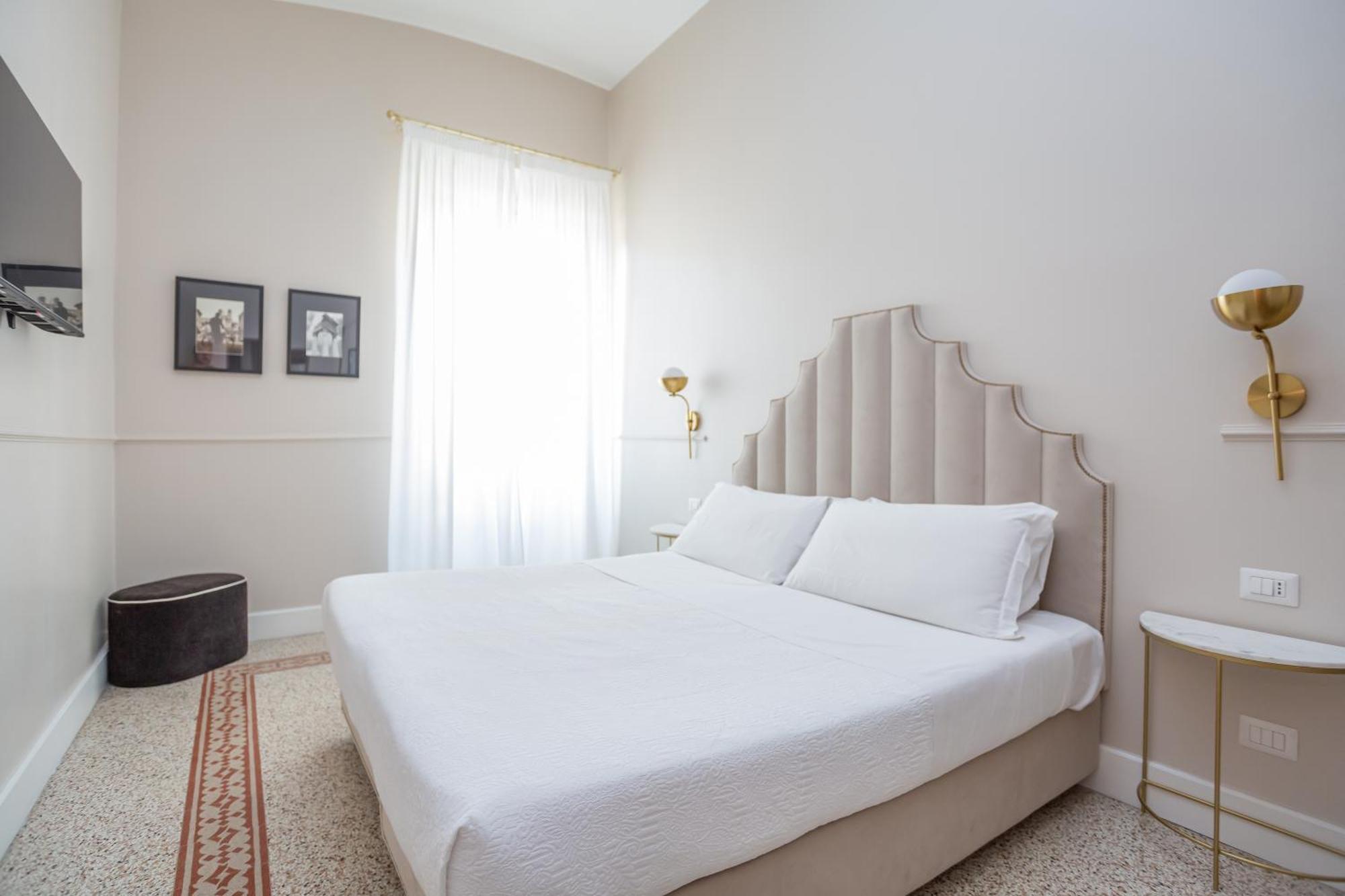 Daplace - La Mongolfiera Rooms In Navona Rome Extérieur photo